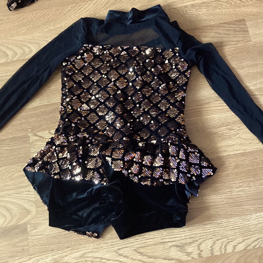 This is a jazz dance costume from weissman only worn twice in great condition